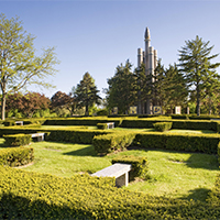 Gardens In Shalom Jewish Cemetery